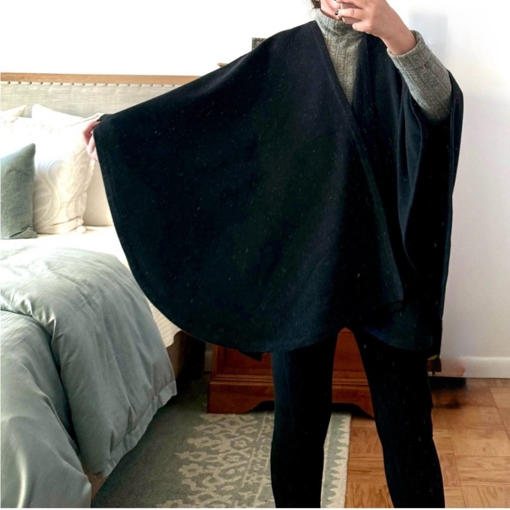 NWOT Regency Cashmere Cape for Neiman Marcus
